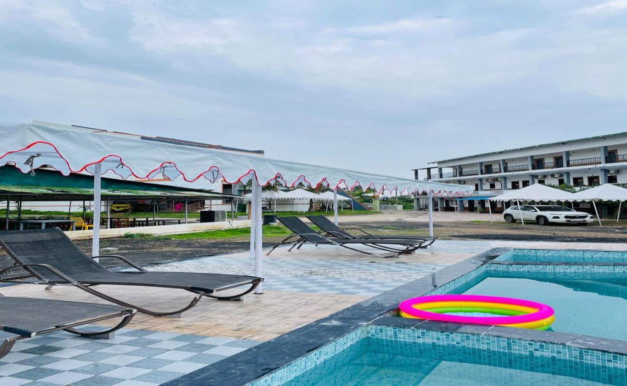 Vasant Vihar Resort Kevadia Esterno foto