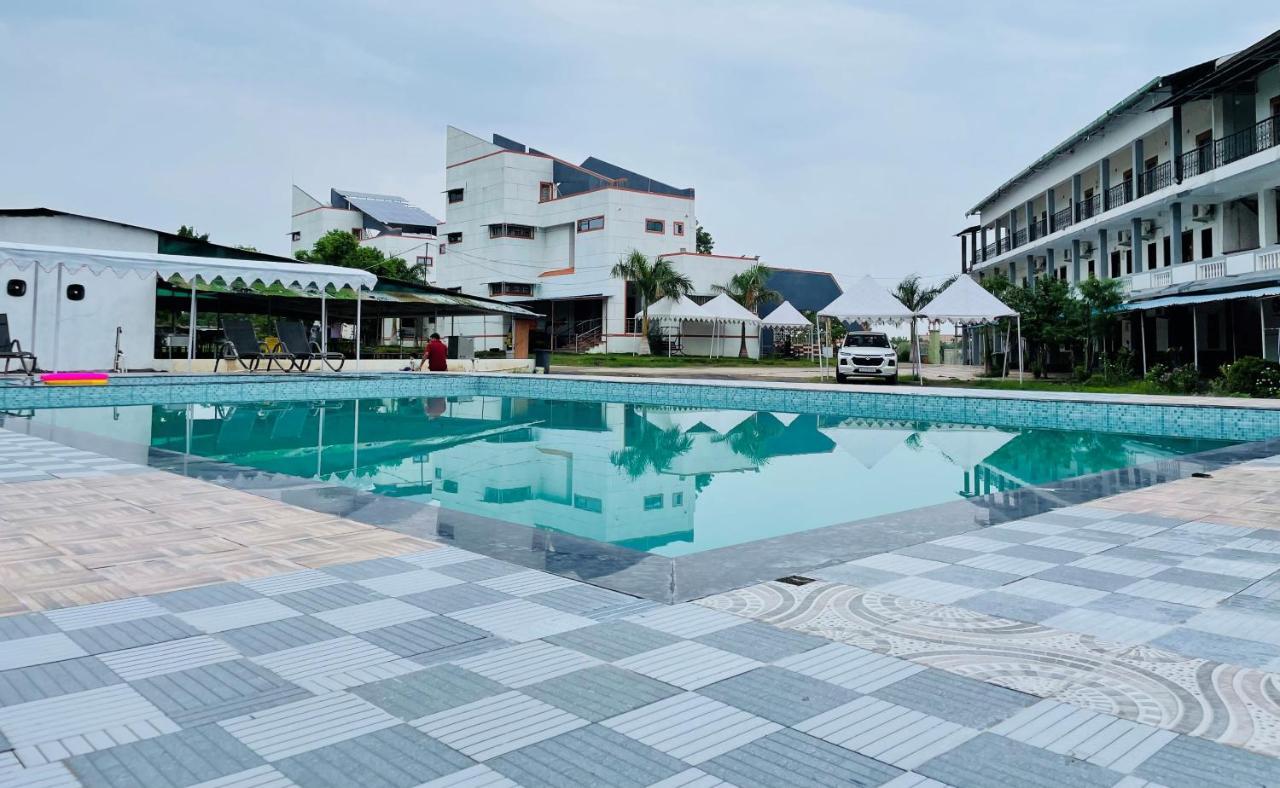 Vasant Vihar Resort Kevadia Esterno foto