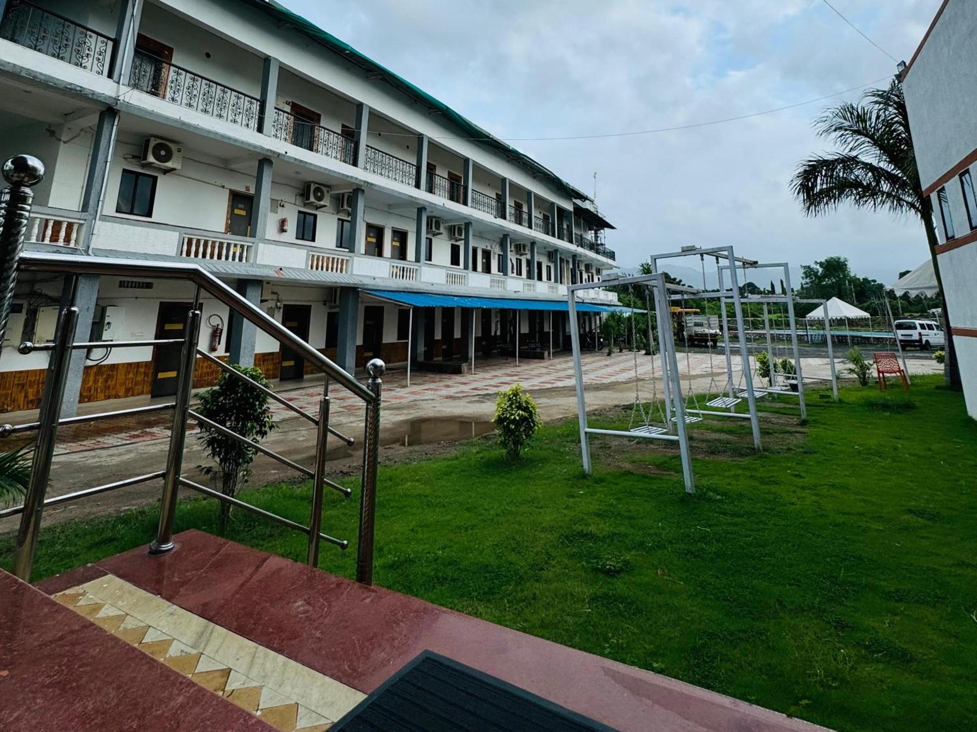 Vasant Vihar Resort Kevadia Esterno foto