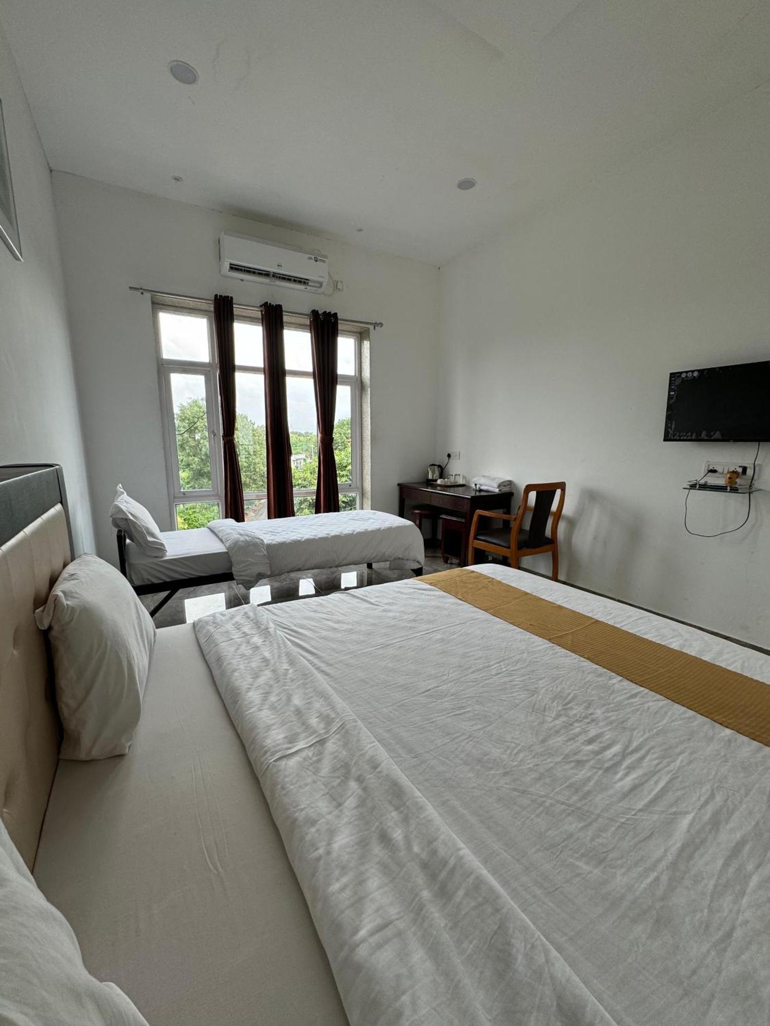 Vasant Vihar Resort Kevadia Esterno foto